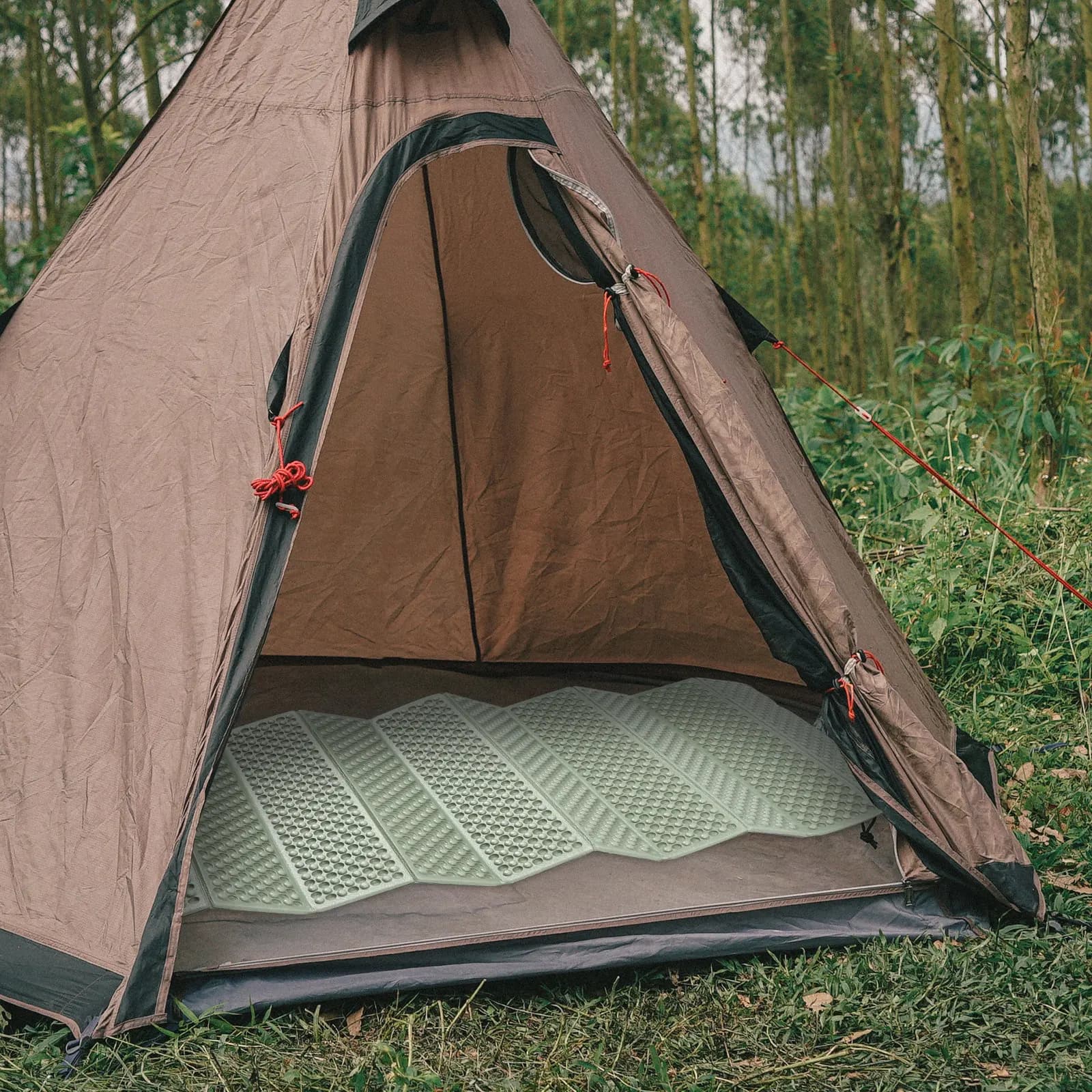 Portable Foldable Camping Mat, Light Mat for Picnic, Beach, Tent, Multipurpose and Comfortable
