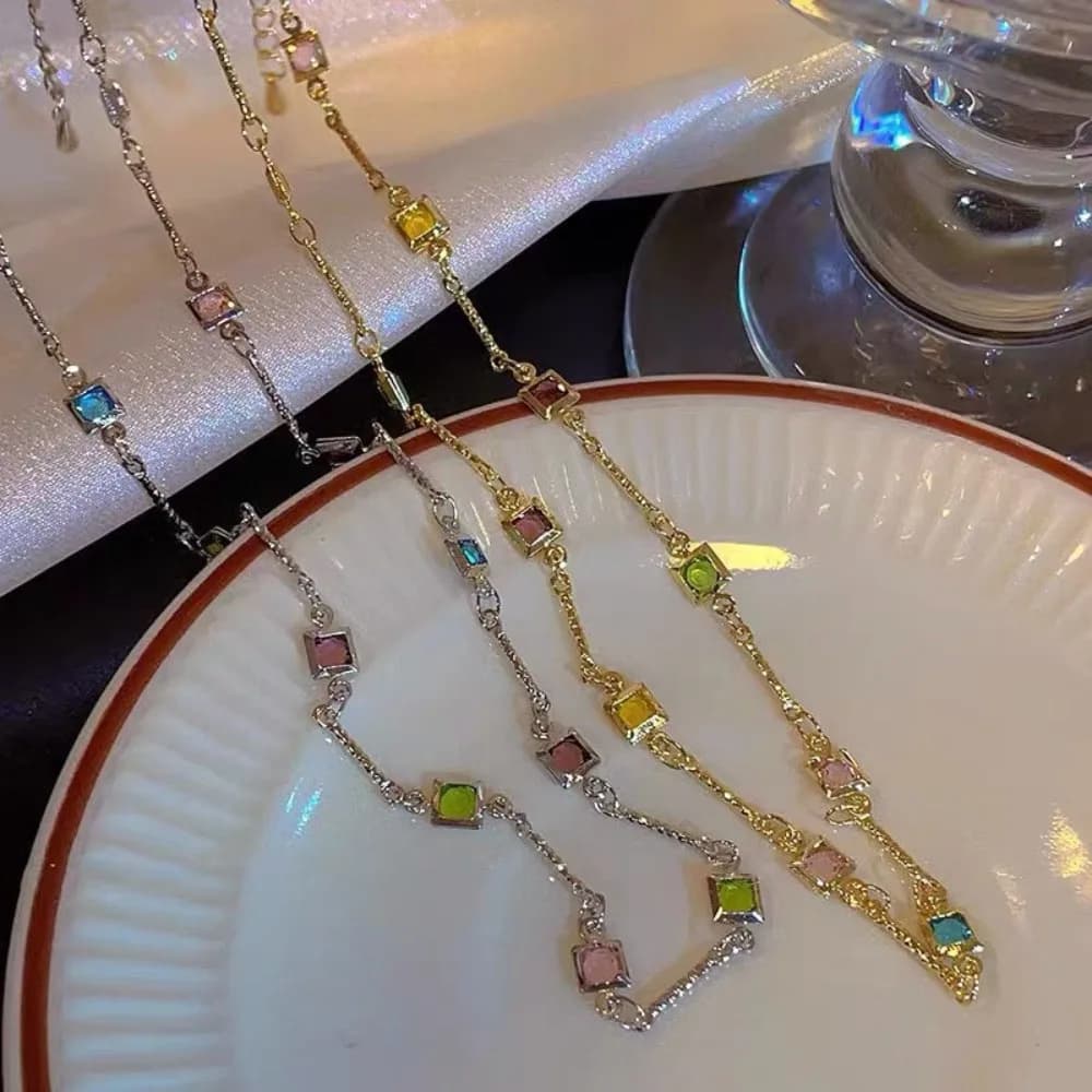Collana Girocollo con Cristalli Colorati a Forma Geometrica Quadrata, Stile Raffinato e Vivace, per Donne, Gioielli Estivi Dolci, Accessori Regalo