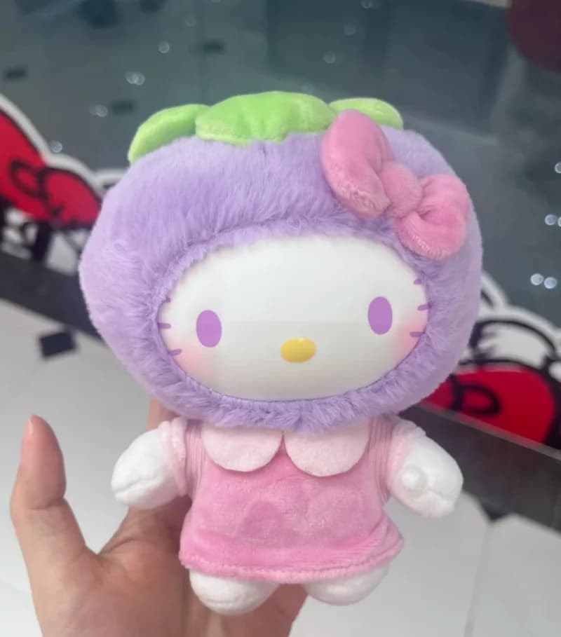 Autentica famiglia Sanrio HelloKitty parco divertimenti profumato scatola cieca giocattoli in vinile da collezione figure di cultura pop alla moda