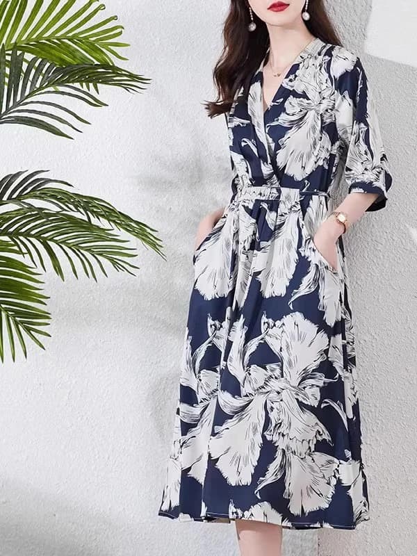 Elegant Mid-Length Women's Dress Slimming Waist A-Line Skirt Korean Style Spring Summer Fashion Casual V-Neck Polyester Fiber