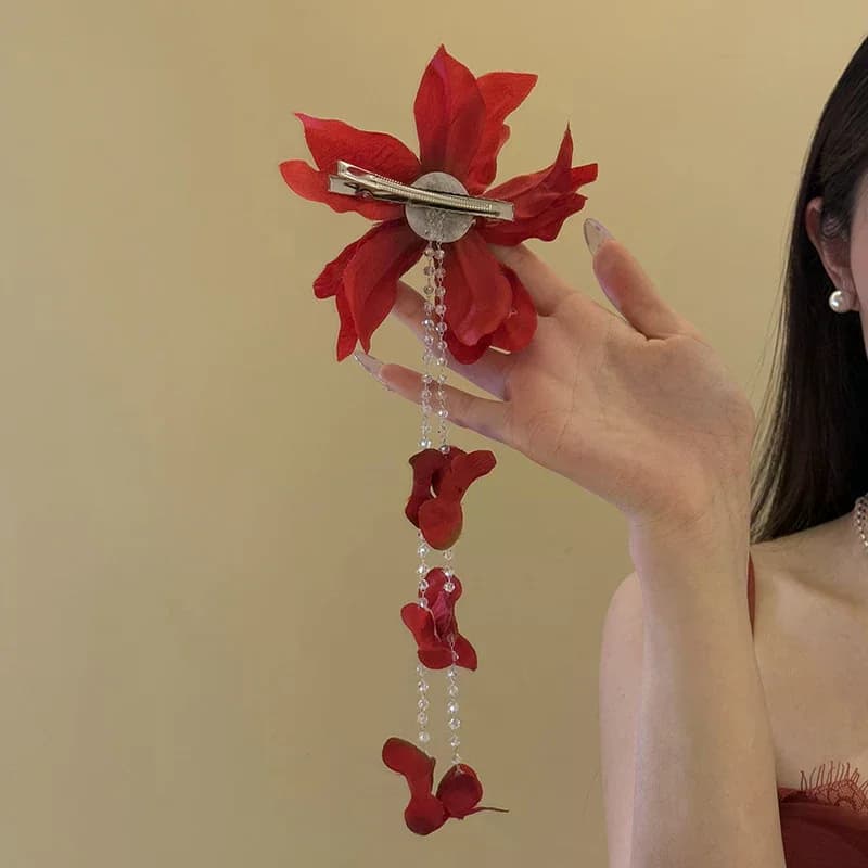 Fermaglio per capelli a becco d'anatra con fiore simulato, perline di vetro e nappa lunga, accessorio per acconciature da donna e ragazza - Offerta imperdibile