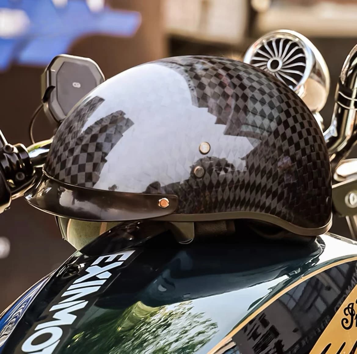 Casco da moto mezzo viso per scooter in fibra di carbonio nero lucido leggero 12K Casco da moto Lente interna scura e trasparente