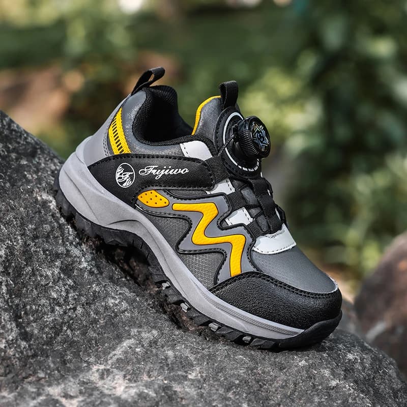 Nuove scarpe da ginnastica per bambini Scarpe da trekking per ragazzi impermeabili in pelle Stivali da arrampicata antiscivolo resistenti all'usura Scarpe da turismo per bambini all'aperto