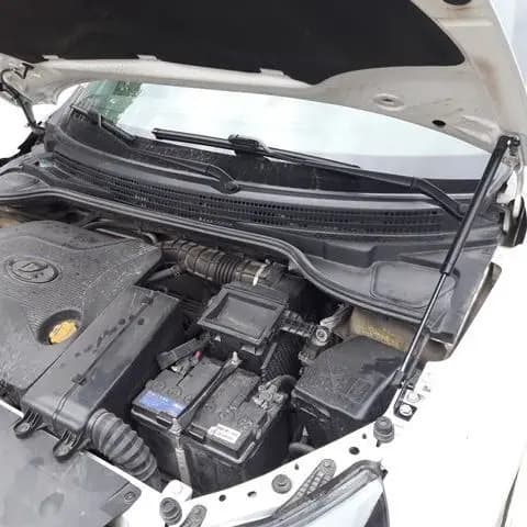 I puntoni del cofano del cofano per Lada Vesta 2015-present Lift supporta la copertura anteriore modifica l'ammortizzatore del Gas ammortizzatore a molla No-Drill
