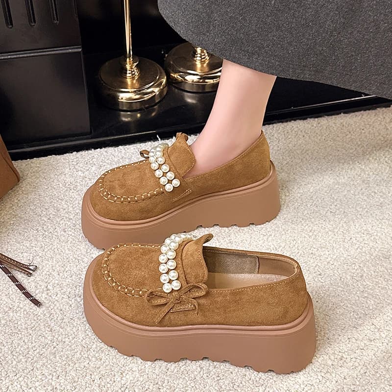 Women's Thick Bottom Slip-On Loafers Pearl Decorated Mary Janes Fashionable Casual Shoes Spring Season