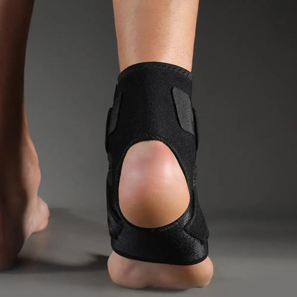 Supporto per Caviglia in Neoprene Sportivo, Elastico e Regolabile, Nero, Supporto Compressivo per Caviglia Unisex