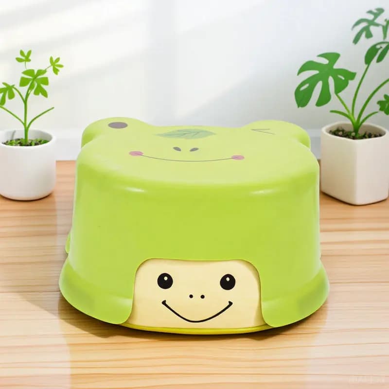 Kids Plastic Step Stool Small Lightweight Non-Slip Cartoon Design for Bathroom Bedroom Living Room Outdoor Classroom Foot Rest