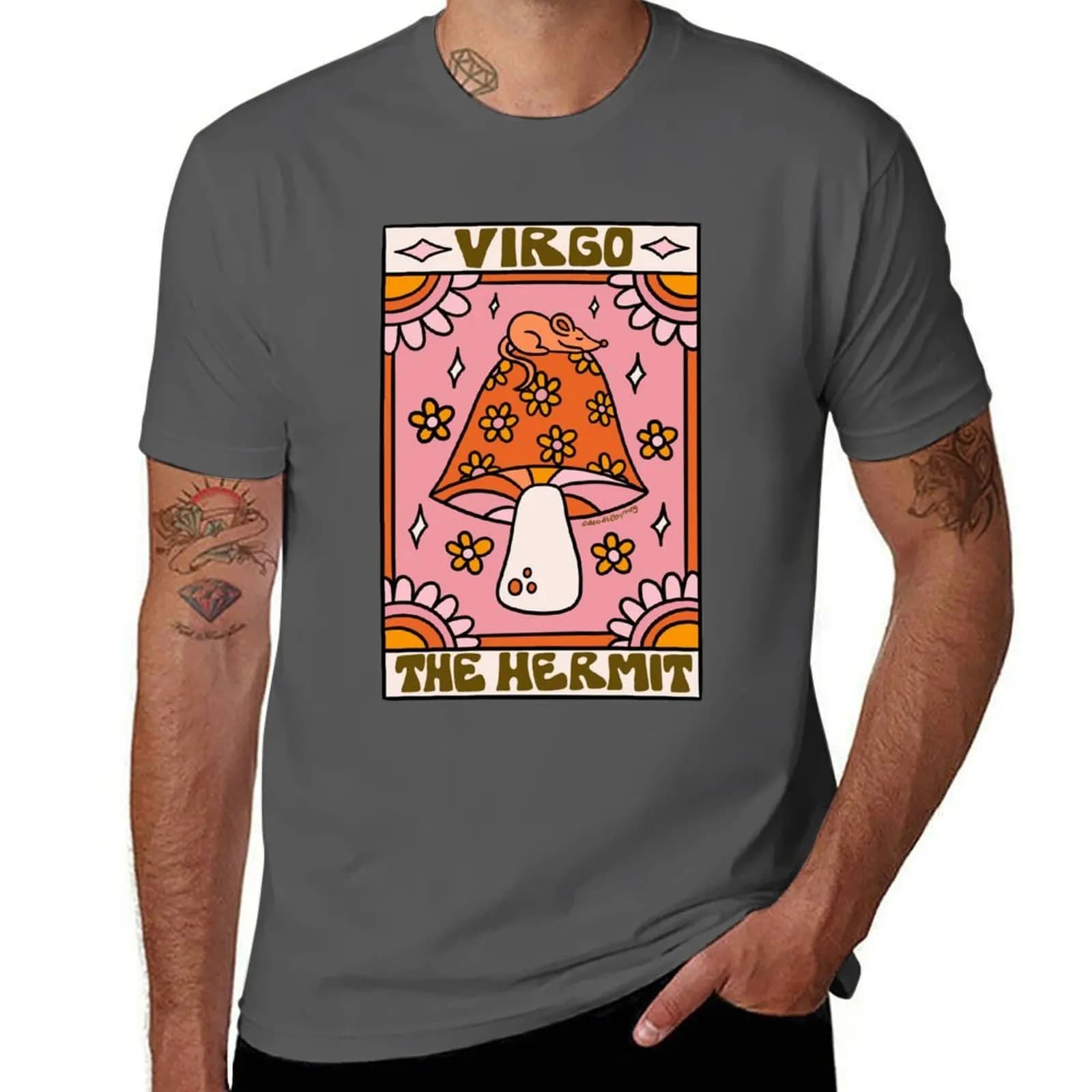 T-shirt con stampa vintage con carta dei Tarocchi Virgo, girocollo