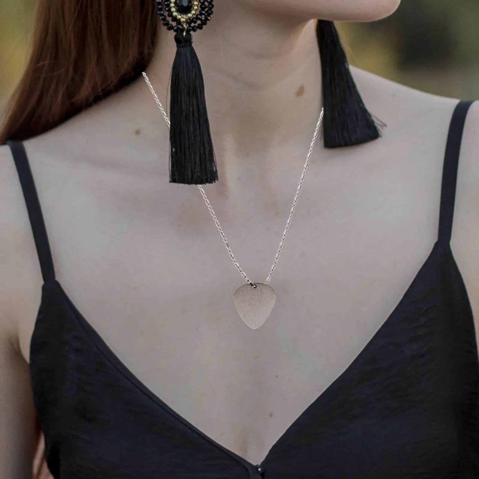 2 Pezzi Collana Portatile con Plettro per Chitarra, Lavorazione Artigianale, Ciondolo a Plettro in Acciaio Inossidabile, Catena Decorativa per Maglione per Chitarristi