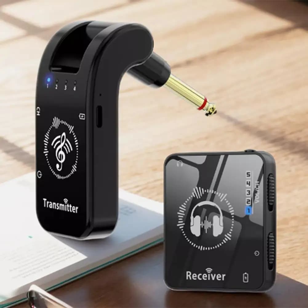 2.4 GHz Wireless Earphone Transmission and Receiver Set Transmitter for transmission system with wireless headset for performance on stage