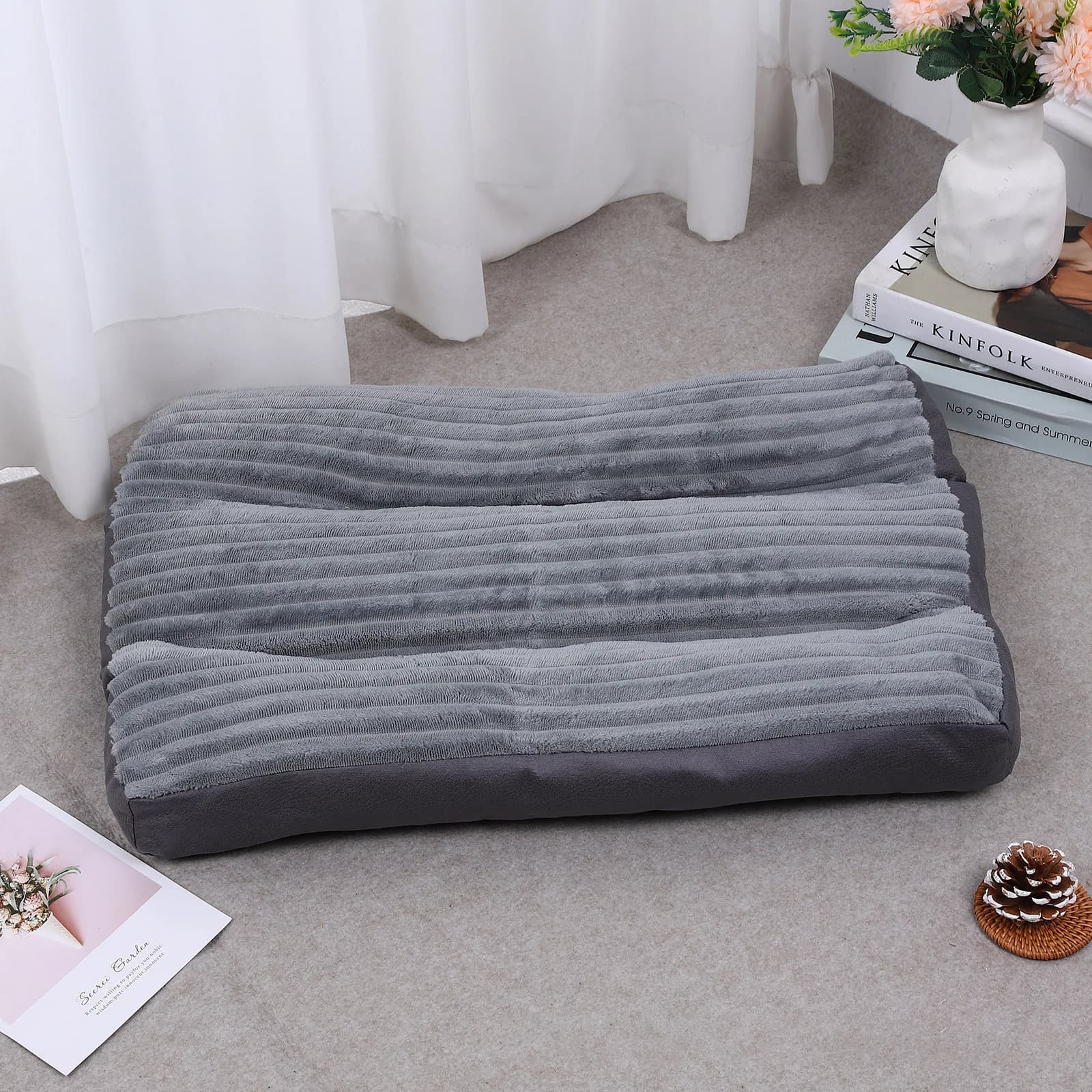Removable and washable pet accessories: all-season dog bed, large-breed dog mat, dog sleeping pad, floor mat, thickened and soft