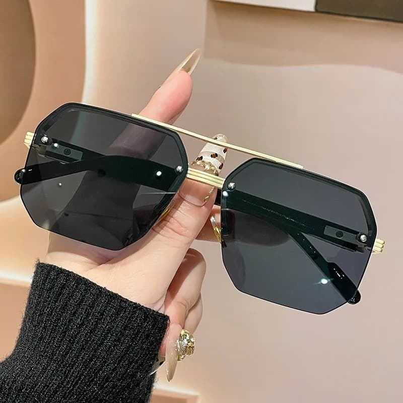 Occhiali da Sole Unisex con Montatura Grande Quadrata, Protezione UV, Occhiali da Guida alla Moda con Mezza Montatura