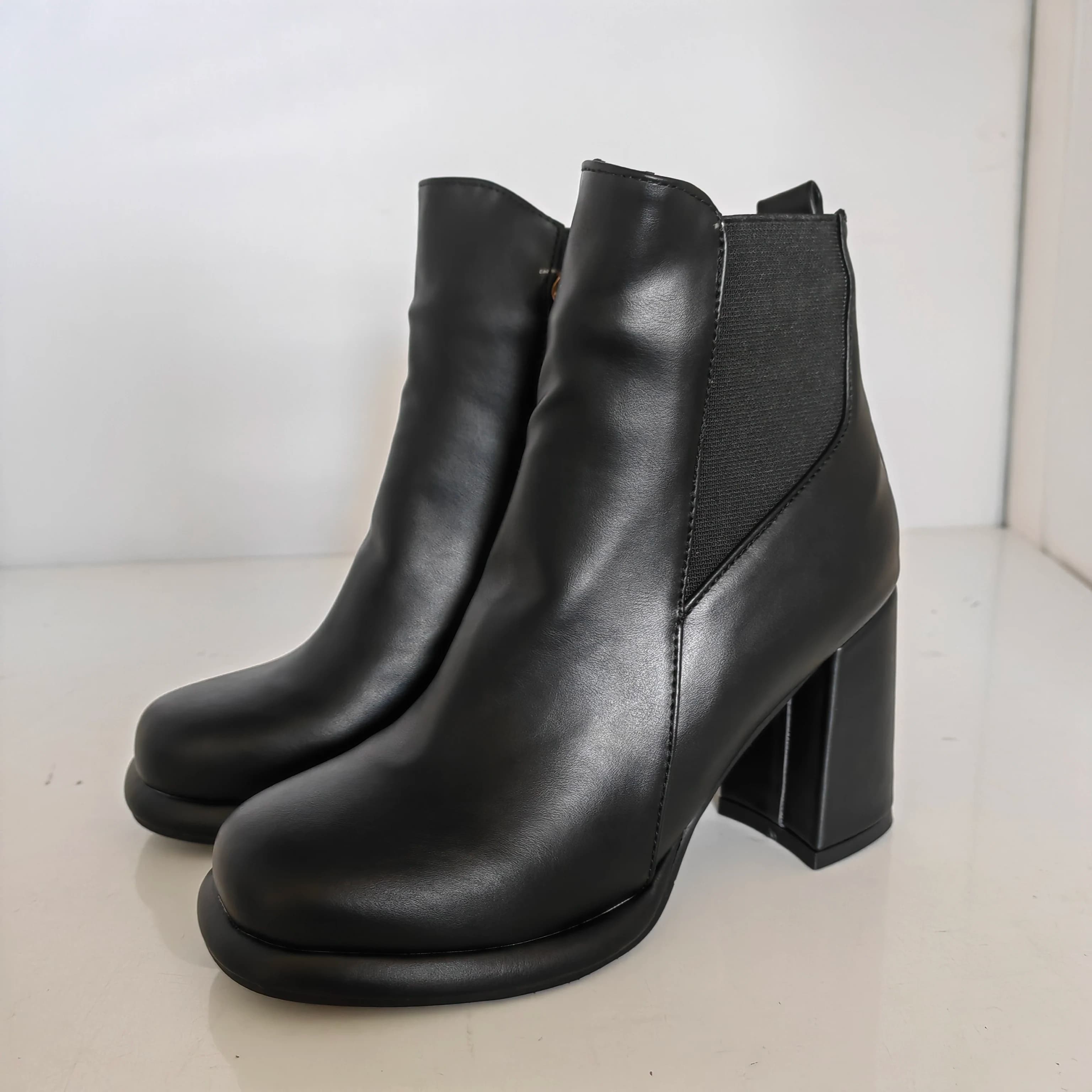 ORCHALISA Women's short boots with suede 11 cm Large heels 8.5 cm Round toe Joint Size 32 33 46 47 48 Shoes with plateau Lady S4279