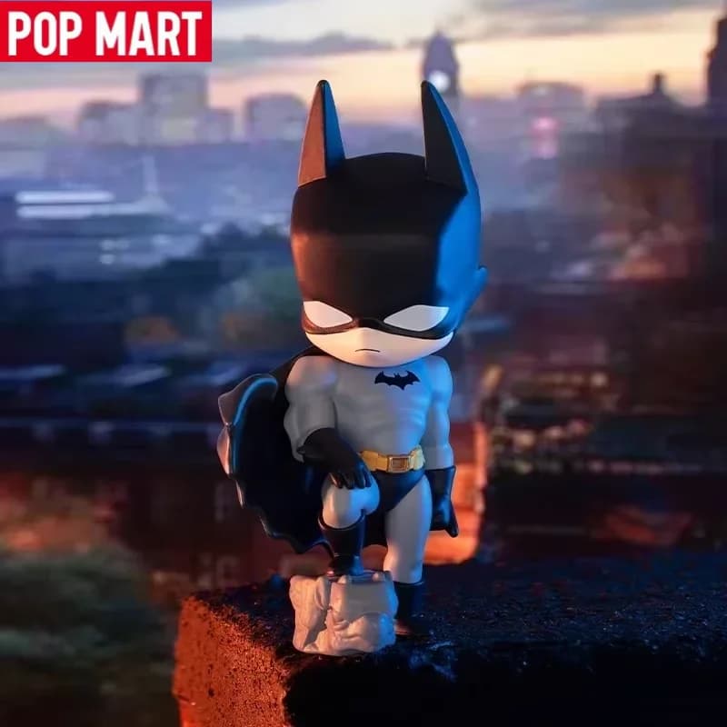 POP MART DC Gotham City Series Blind Box Guess Bag Scatola misteriosa Giocattoli carini Bambola Anime Figura Collezione di ornamenti per il desktop Regalo Ragazza