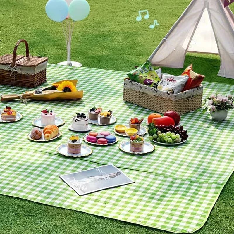 Tappetino da campeggio portatile 200 * 200 cm con borsa per il trasporto Coperta da picnic addensata impermeabile lavabile per escursioni in spiaggia Viaggi all'aperto Par