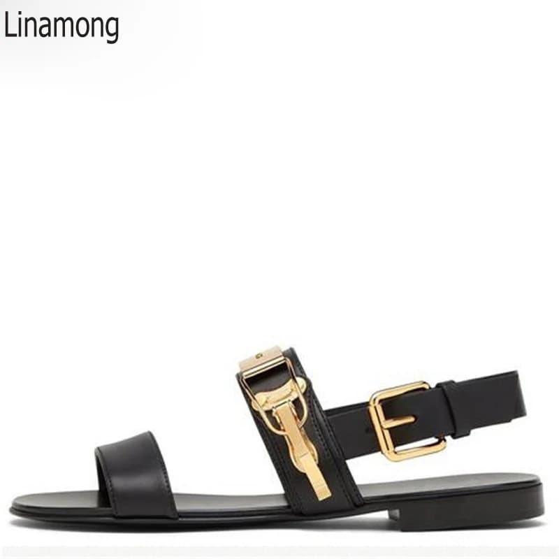 Scarpe da spiaggia antiscivolo da uomo Moda Decorazione in metallo Sandali piatti con fibbia Marea Pantofole in pelle casual Sandali gladiatore da uomo