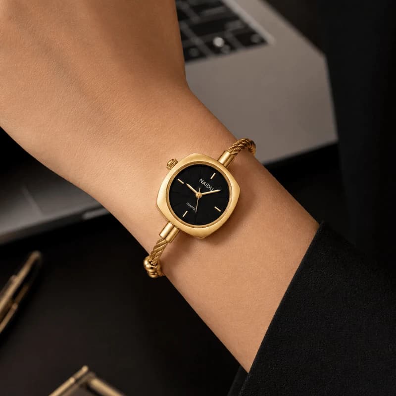 NAIDU Simple Women Watches Luxury Retro Ladies Quartz Wristwatch Fashion Elegant Small Gold Bangle Bracelet Watches for Woman