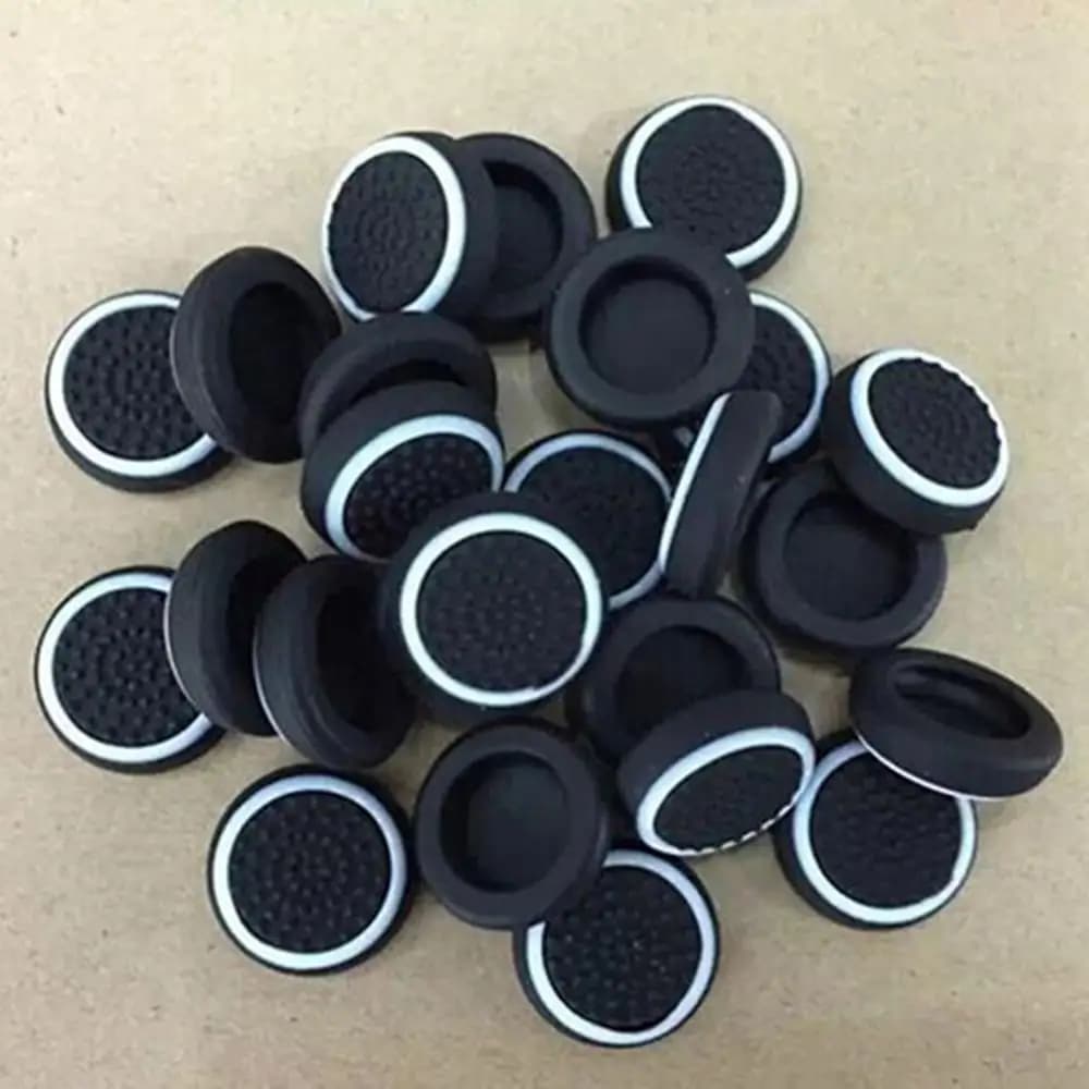 4 pezzi di coperture in silicone per stick di controllo, compatibili con accessori per controller ONE 360, colorate.