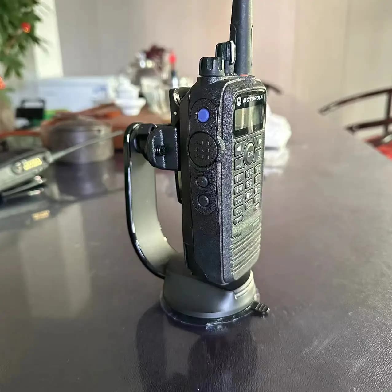 Supporto per morsetto posteriore per telaio per auto walkie-talkie portatile / supporti per veicoli walkie-talkie / supporto per auto per walkie-talkie