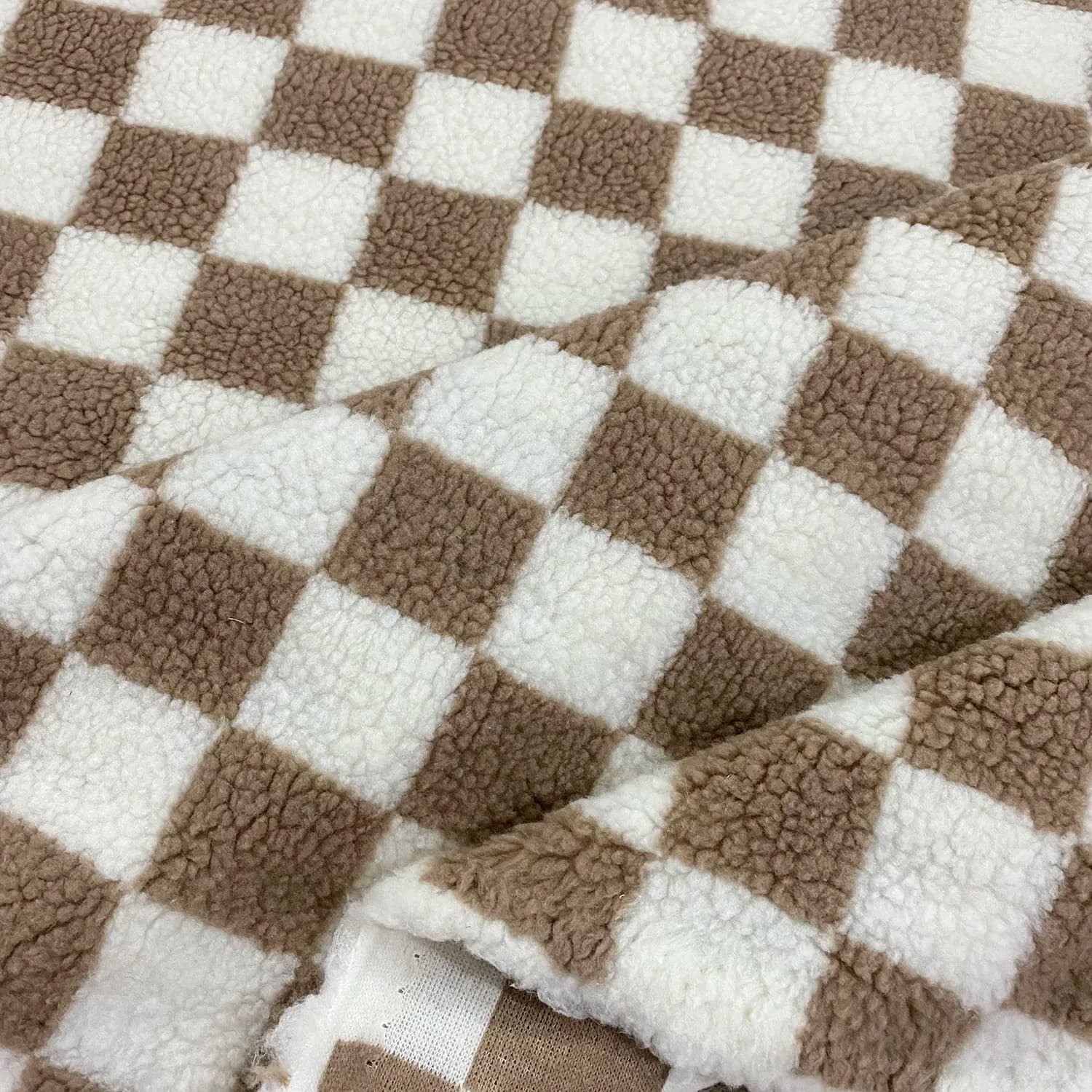 Fashion Plaid Printing Autumn and Winter New Fabric Lamb Wool Clothing Cloth Fluffy Jacket Sweater Doll Cloth Handmade Material
