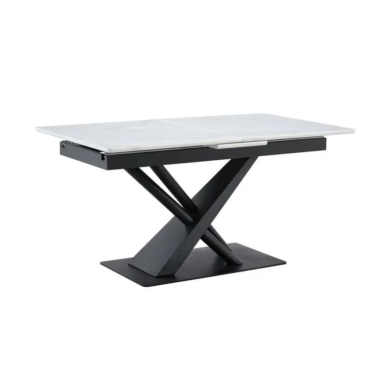 Tavolo da pranzo moderno con piano impiallacciato in MDF di marmo bianco e gambe geometriche in metallo con struttura a X, base robusta per cucina contemporanea o