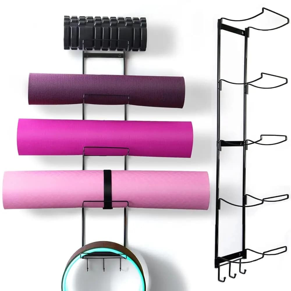 Supporto da parete a 5 livelli per tappetini da yoga, portaoggetti in metallo per tappetini/ruote, rullo in schiuma e blocco, scaffale da parete con 3 ganci