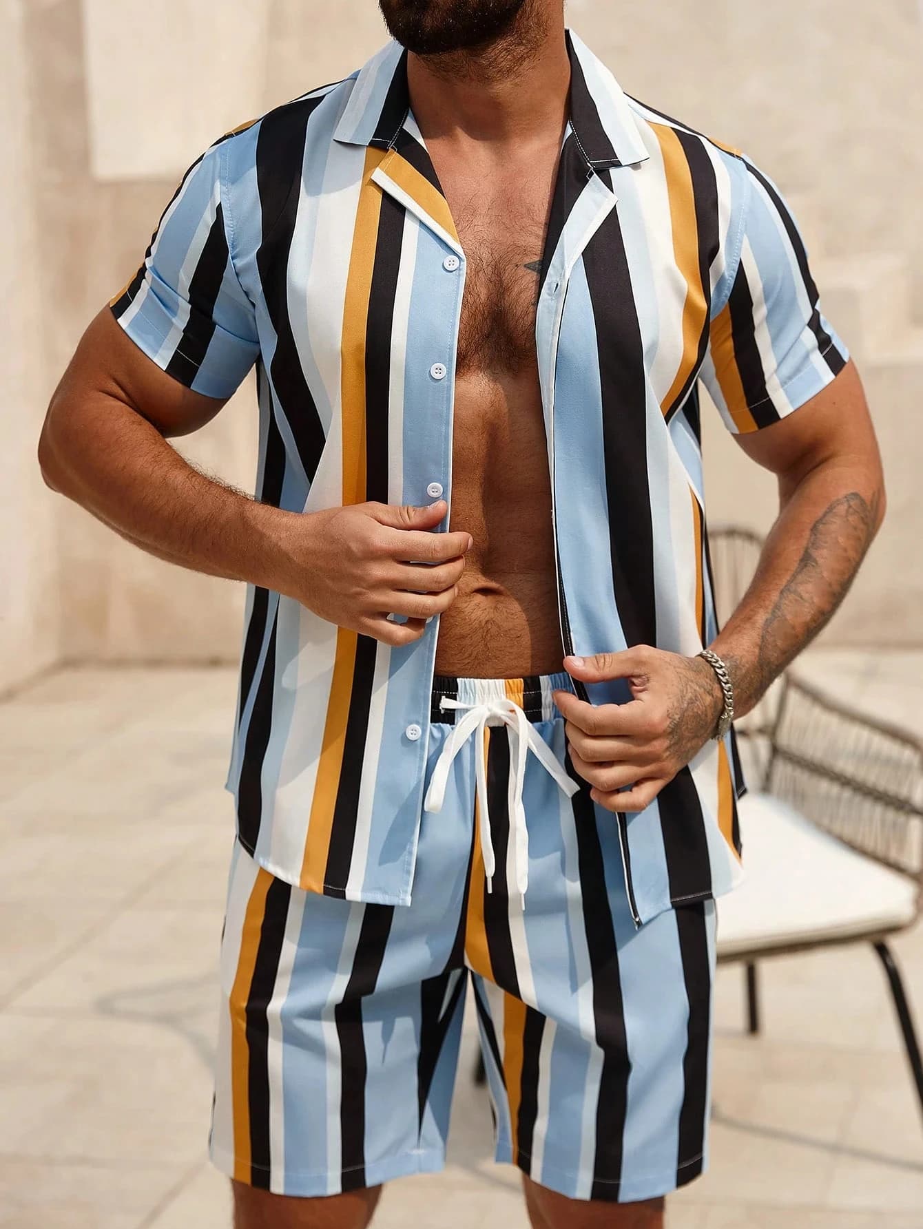 Hawaiian Stripe Print Men's Shirt and Shorts Two Piece Set Casual Vacation Men's Shirt Set Short Sleeve Button Shirt