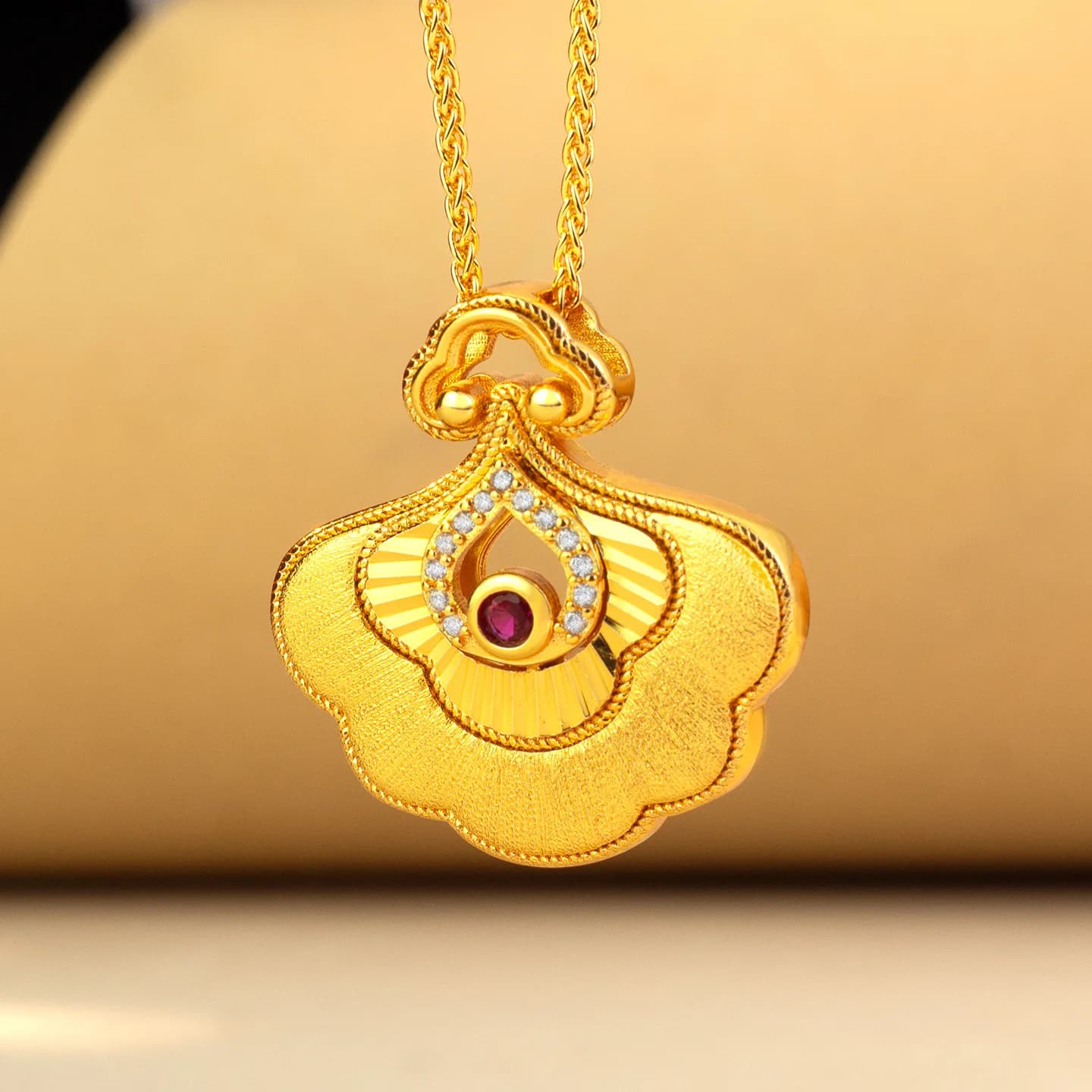 9999 gold brushed gold point diamond charm lock pendant luxury vintage style hollowed-out women's necklace