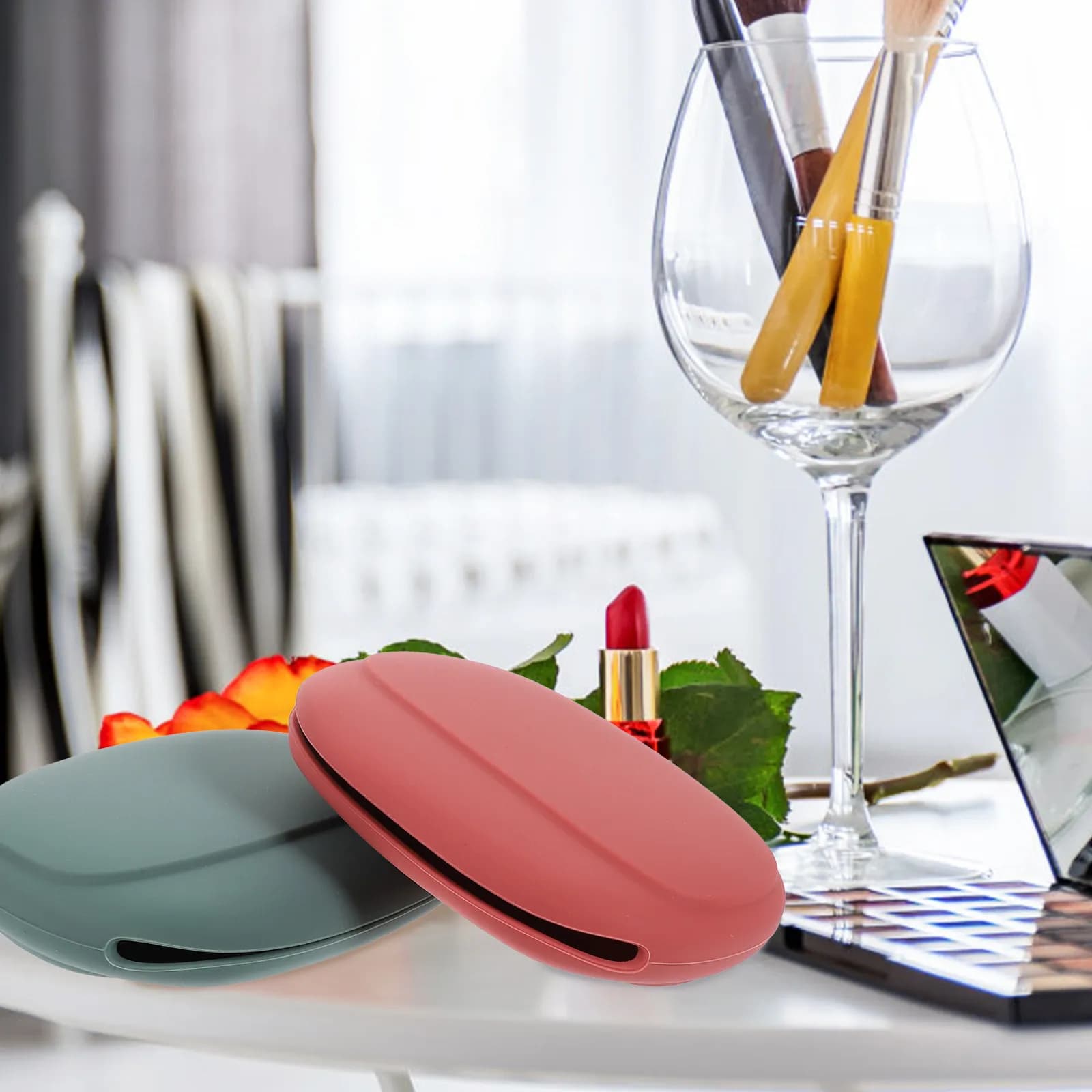 2Pcs Silicone Makeup Puff Storage Boxes Compact Makeup Sponge Holders Travel Powder Puff Cases Portable Dustproof