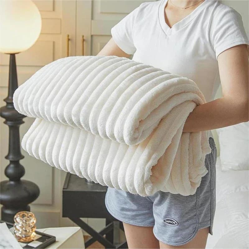 1pc soffice coperta di velluto corallo aria condizionata flanella peluche confortevole addensato e caldo morbido peluche coperta copriletto