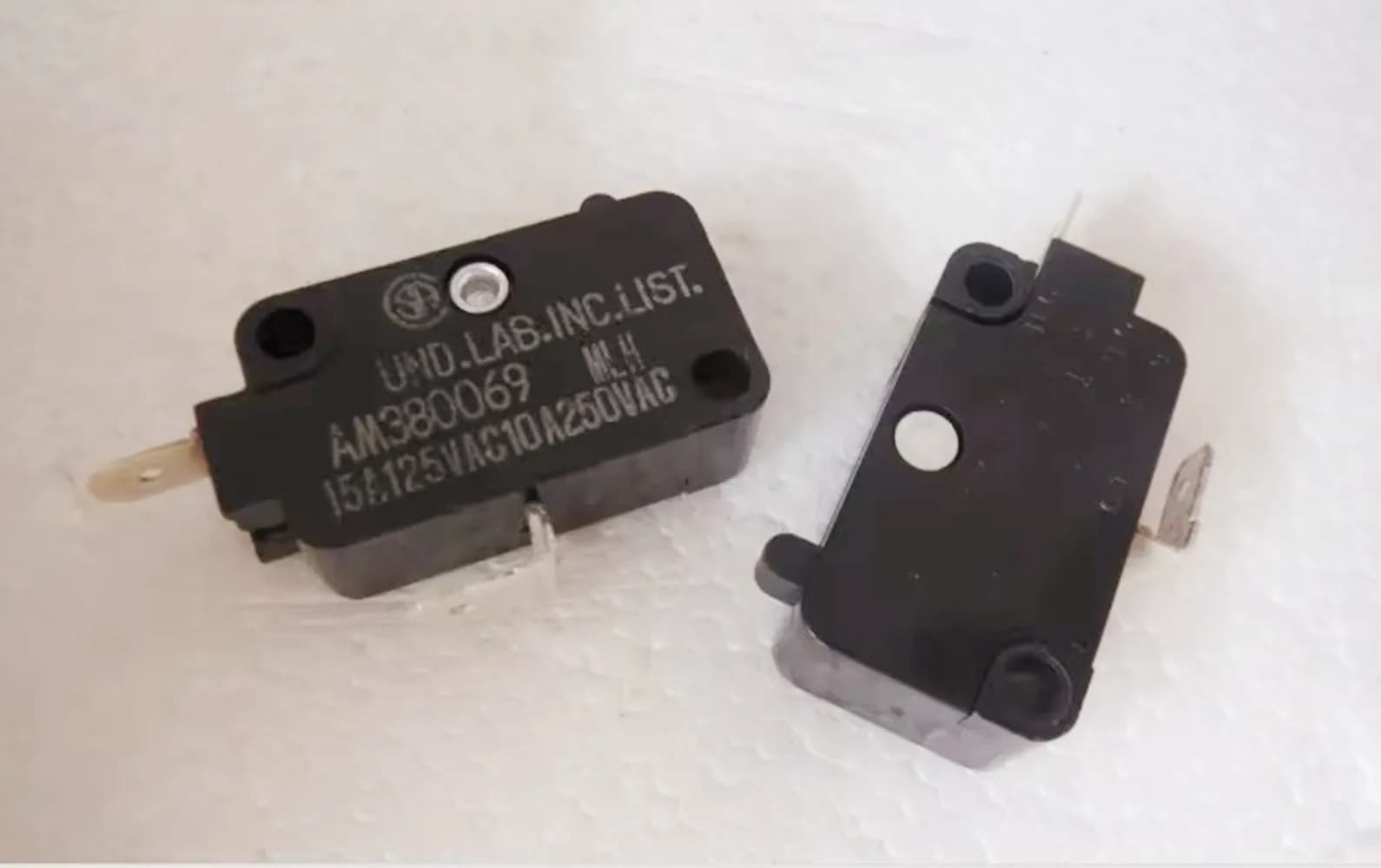 Nuovo originale al 100% AM380069 asciugacapelli pulsante aria calda e fredda touchare il microinterruttore normalmente chiuso 2 pin