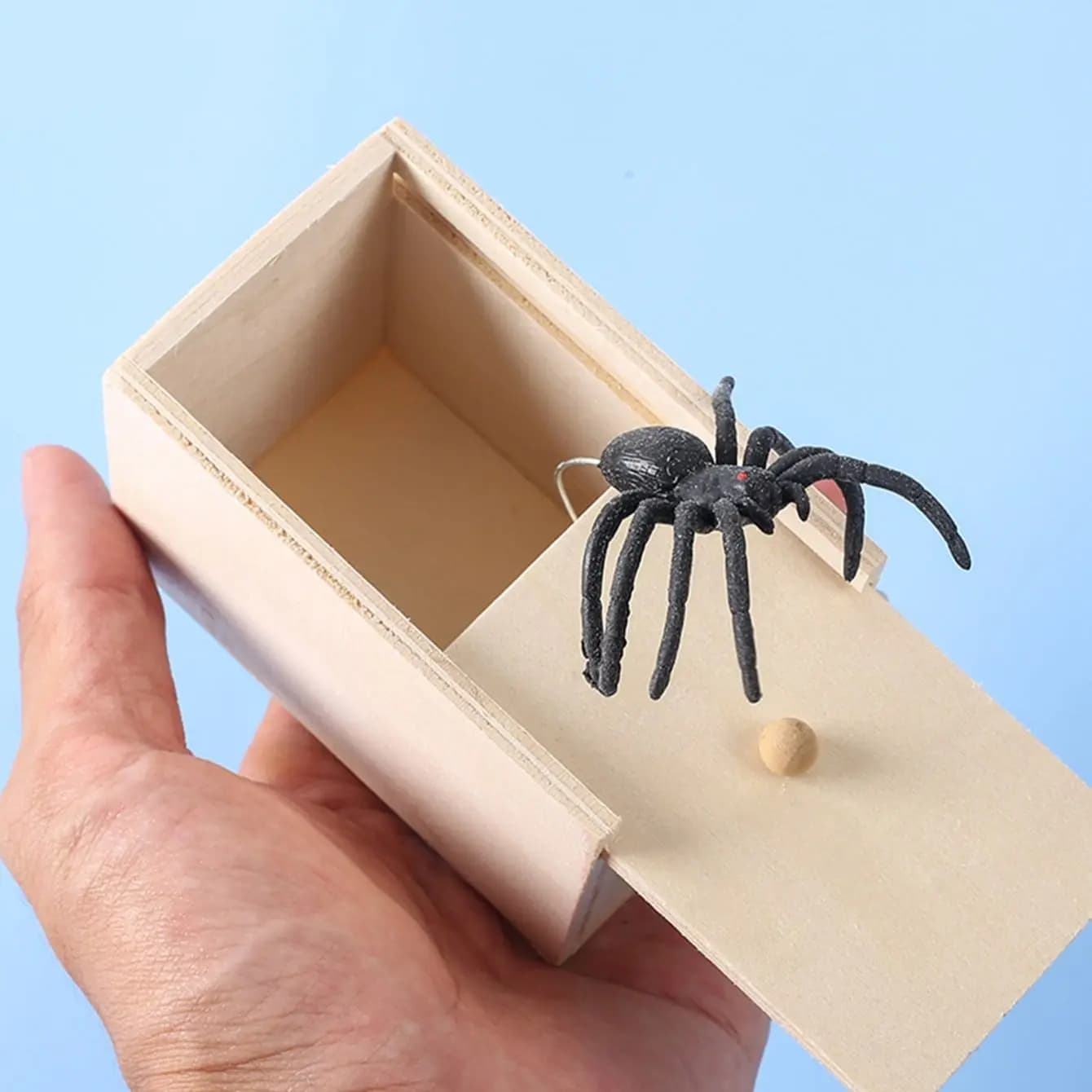 1PC-Bromarcia in legno Trucco Scherzo pratico Home Office Spaventa scatola dei giocattoli Bavaglio Ragno Genitori Amico Gioco divertente Scherzo Regalo Sorprendente Bo