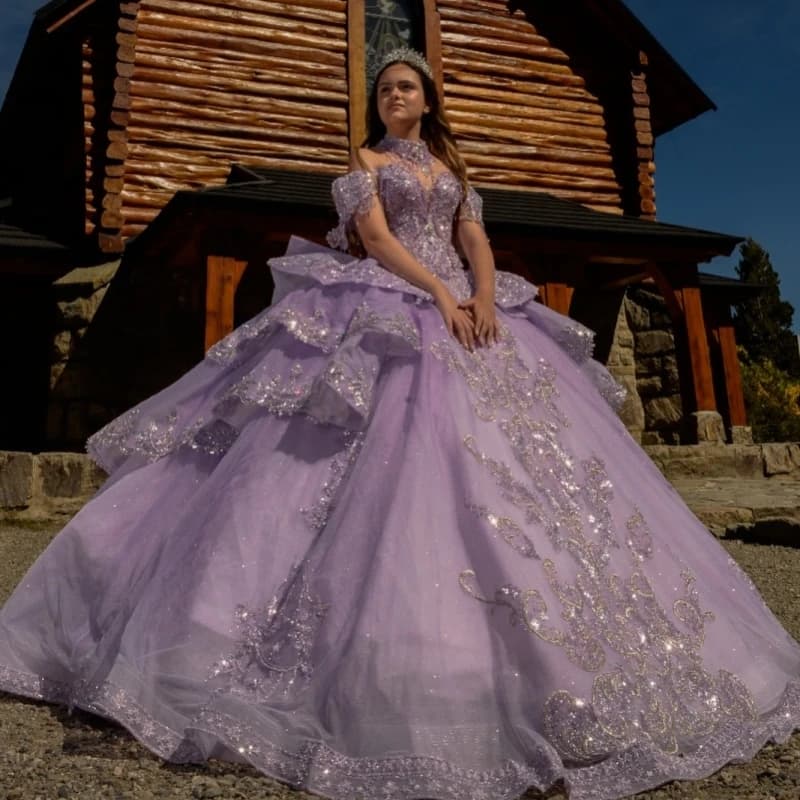 Abiti Quinceanera lucidi lilla chiaro con spalle scoperte Applique con paillettes Perline in pizzo Fiocco di cristallo Corsetto in tulle Festa di compleanno Dolce