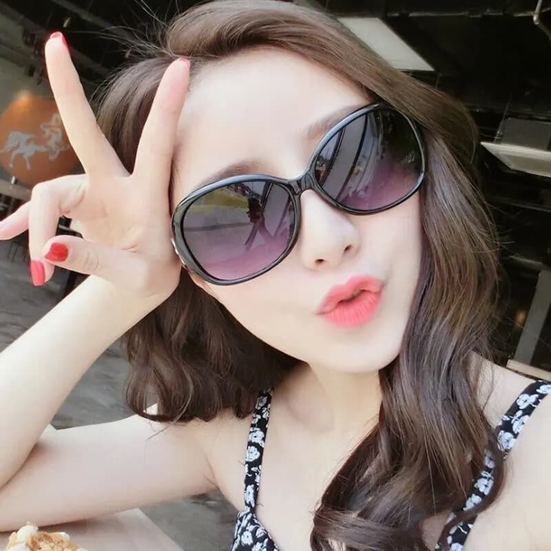 New Fashion Oval Sunglasses Trend Large Frame Sun Glasses Women Gradient Street Photo Eyewear UV400 Glasses