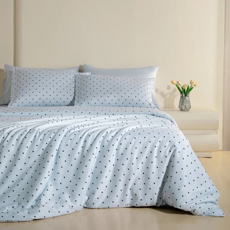 Set of bed linen in washed silk style Ins with duvet pillow set silky headdress in luxury satin king size bed