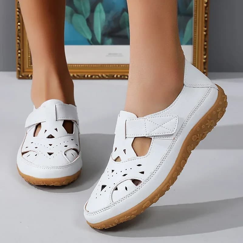 New Summer Adult Flat Mule Slide Shoes Lady Anti-Slip Water Garden Shoe Everyday Casual Women Plus-Size Hollow-Out Beach Sandal