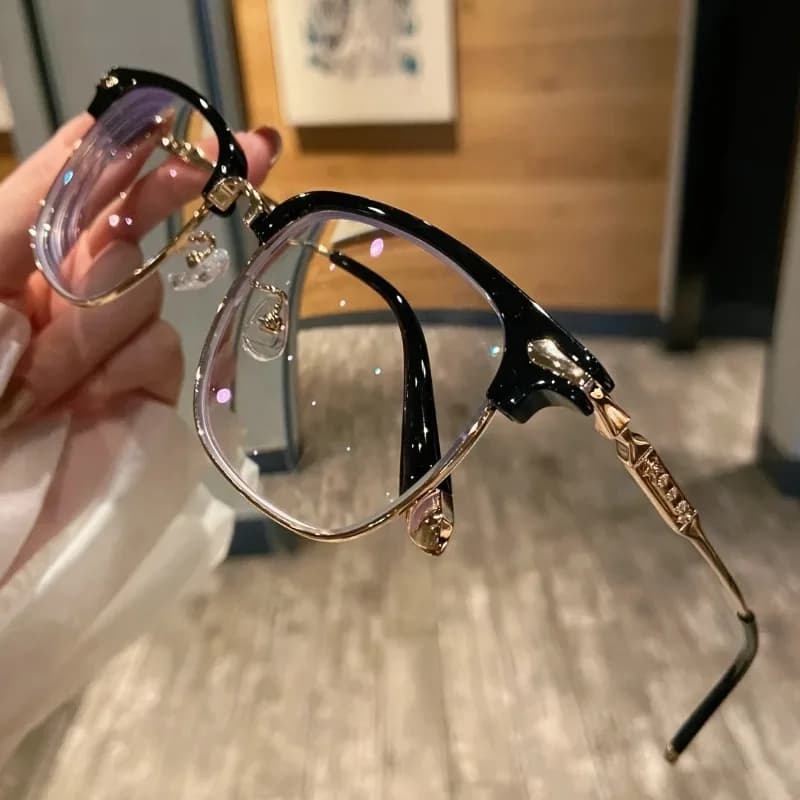 Women's Blu-ray Glasses - Extra Large Square Frame, Gold Trim, Lightweight and Stylish, Suitable for Digital Screens, Blu-ray Glasses, Screen Time Protection, Elegant Glasses, Durable Glasses