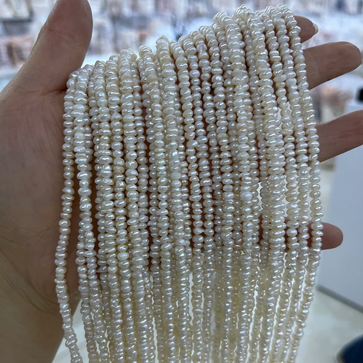 Perline piatte bianche da 3-4 mm Perle semi-finite di perle d'acqua dolce naturali per la creazione di gioielli Accessorio per bracciale collana fai da te