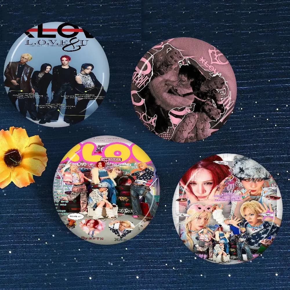 Spille Rotonde Fatte a Mano con Personaggi Anime del Popolare Gruppo K-pop X-XLov, Distintivi da Bavero, Gioielli per Zaini, Vestiti e Regali