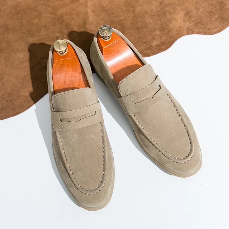Primavera nuovi mocassini classici in pelle scamosciata da uomo scarpe Casual da uomo di marca di lusso traspiranti Slip on scarpe da guida mocassini in pelle nabuk