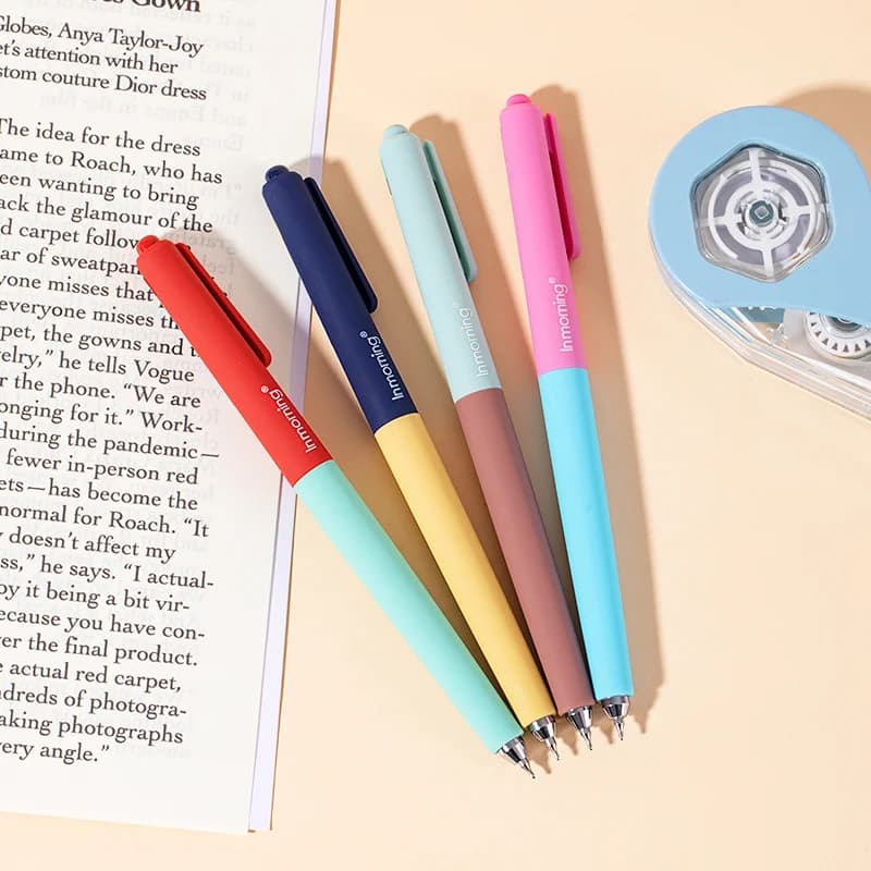 Set di 4 Penne Gel per il Ritorno a Scuola, Design Elegante, Basso Centro di Gravità, Asciugatura Rapida, per Esami e Appunti degli Studenti