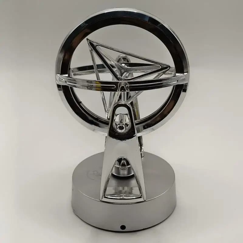 Creativo ornamento di movimento perpetuo decorazione del Desktop USB ricaricabile modello di arte cinetica Newton pendolo artigianato per la casa regalo del ragazzo