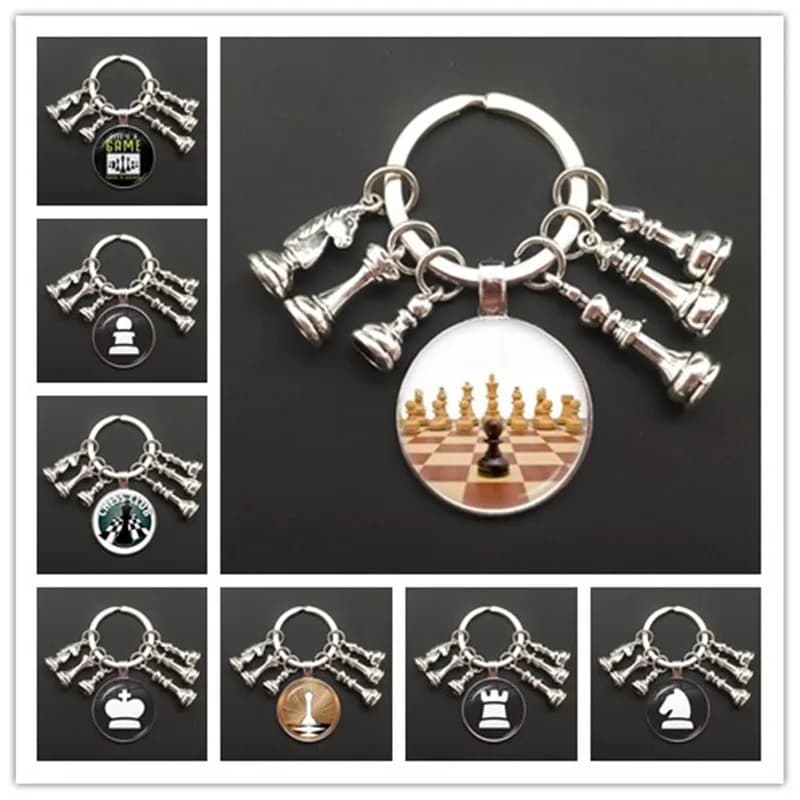 Nuovo/Chess Portachiavi Scacchiera Pezzi Cupola di vetro Ciondolo Portachiavi per auto Anello Amante degli scacchi Regalo Portachiavi di alta qualità