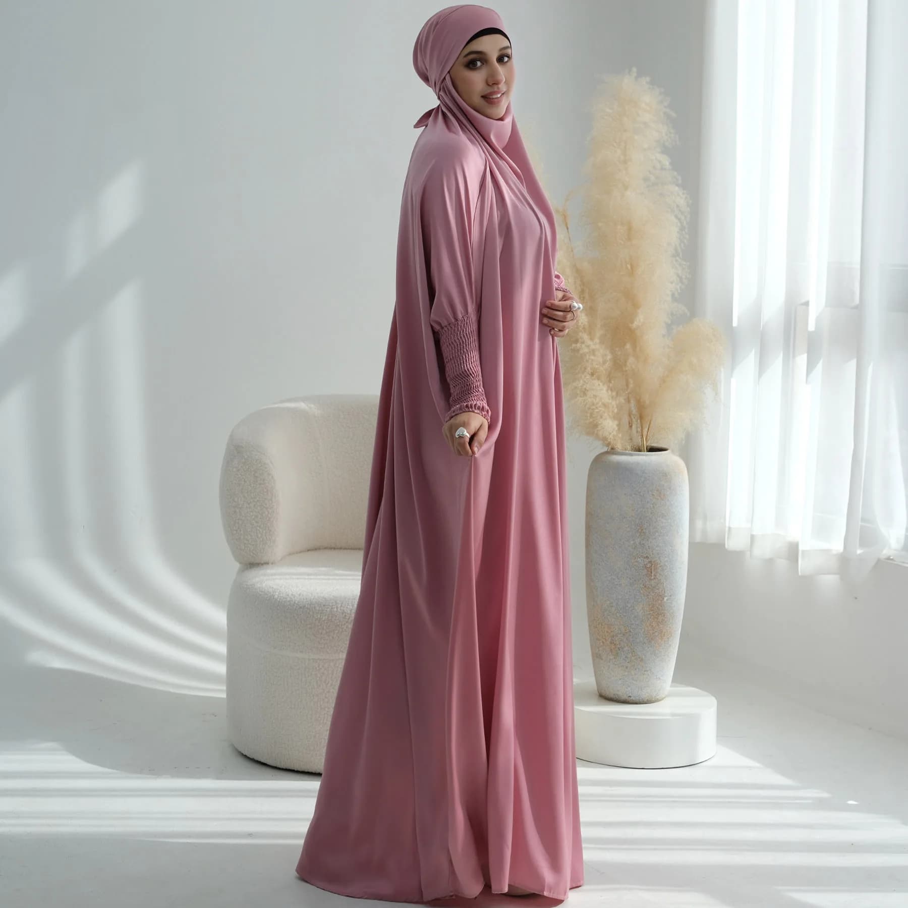 Jilbab in Raso Vellutato, Abito da Preghiera Musulmano per Donne, Abbigliamento Islamico di Dubai e Arabia Saudita, Veste da Preghiera per Ramadan, Hijabi Abaya