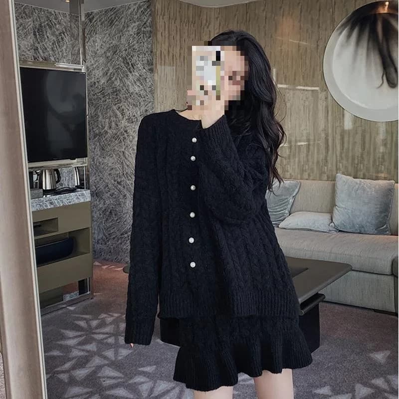 Premium Set in Korean Winter Style, Full in Sweater and Texturized, Pullover Oversize Cosy, Fashion Outfit with Miniskirt Plissettata