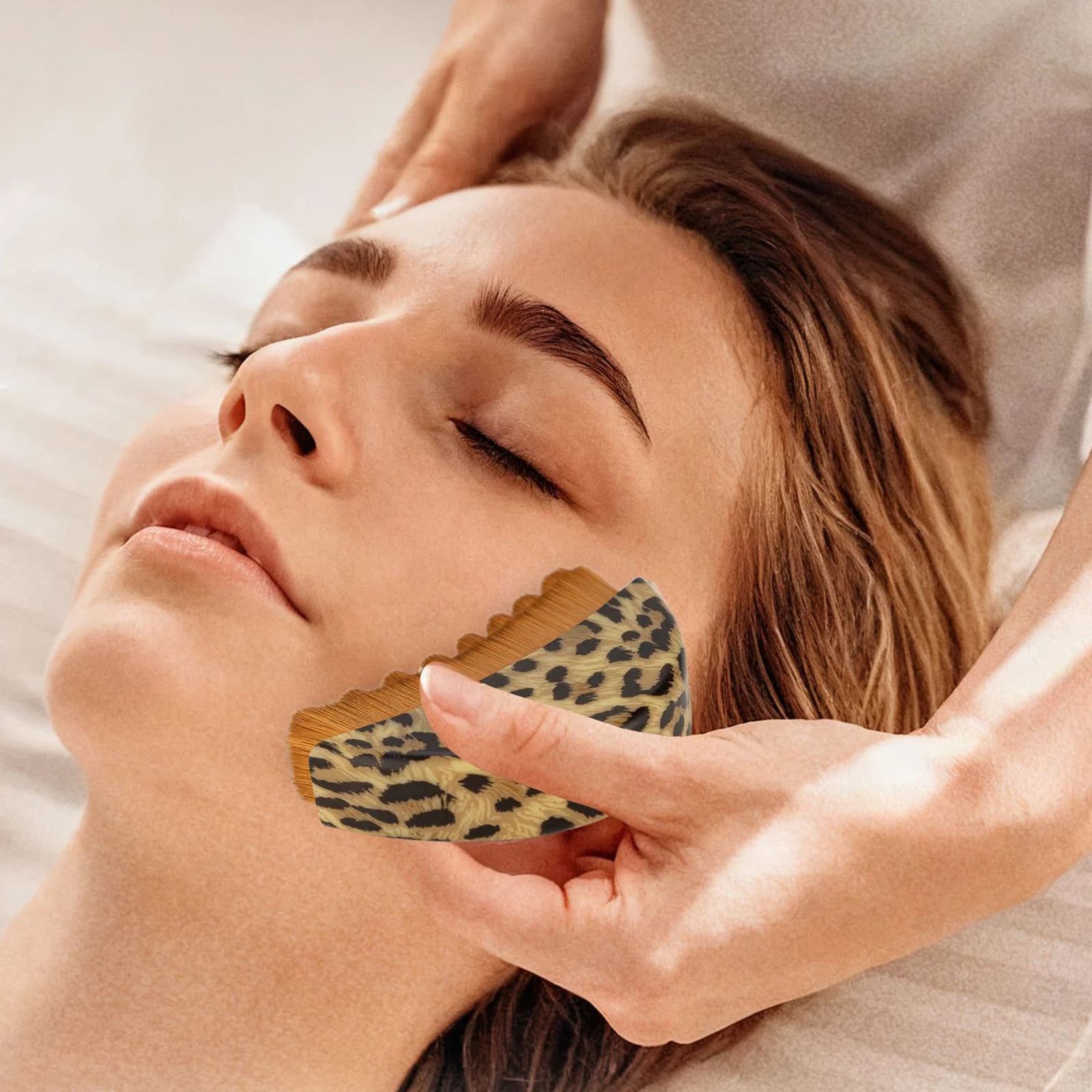 Face Sculpting Brush Ergonomically Designed Face Brush for Lymphatic Drainage Lift & Tighten Fits To The Skin To Relieve Fatigue