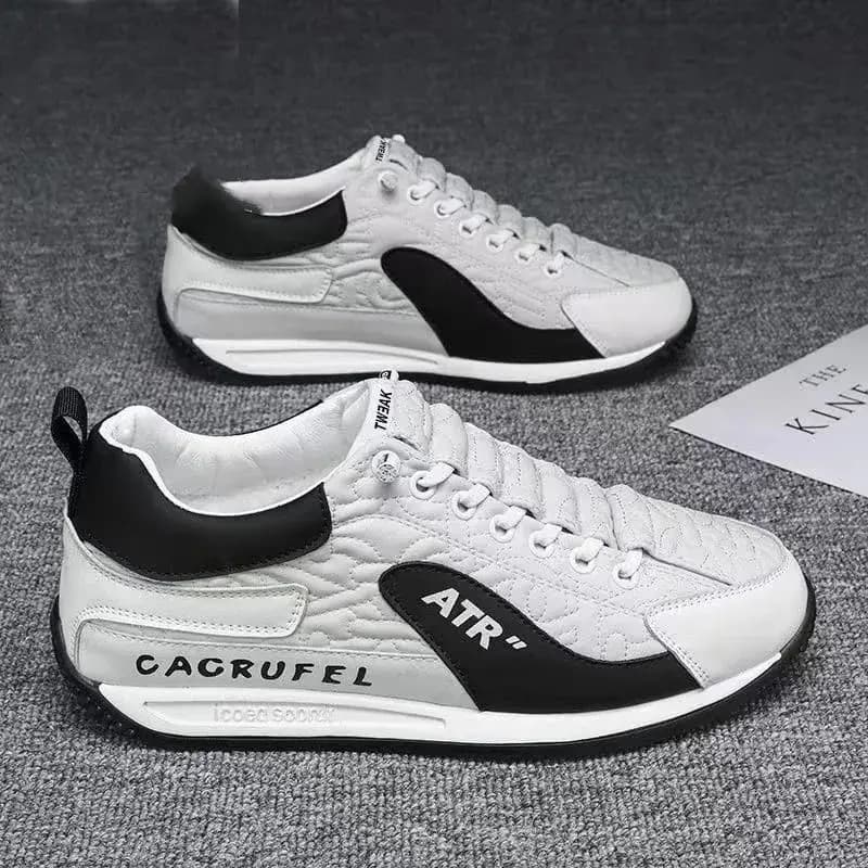 Scarpe da ginnastica casual con suola spessa da uomo scarpe traspiranti 2024 autunno uomo slip on antiscivolo scarpe basse da passeggio scarpe vulcanizzate di moda