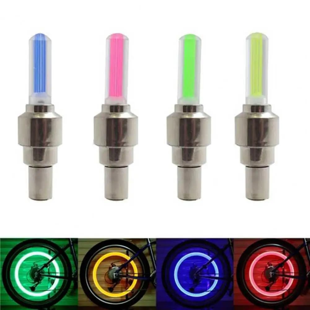 2 pezzi moto auto bicicletta tappi valvole pneumatici luce LED coperchio valvola firefly lampada per automobili biciclette luci universali impermeabili