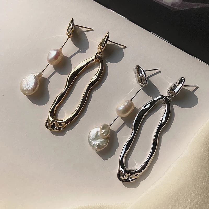 Orecchini Asimmetrici Eleganti per Donne, Orecchini a Perno Lunghi con Perle e Metalli, Gioielli da Festa per Signore e Ragazze