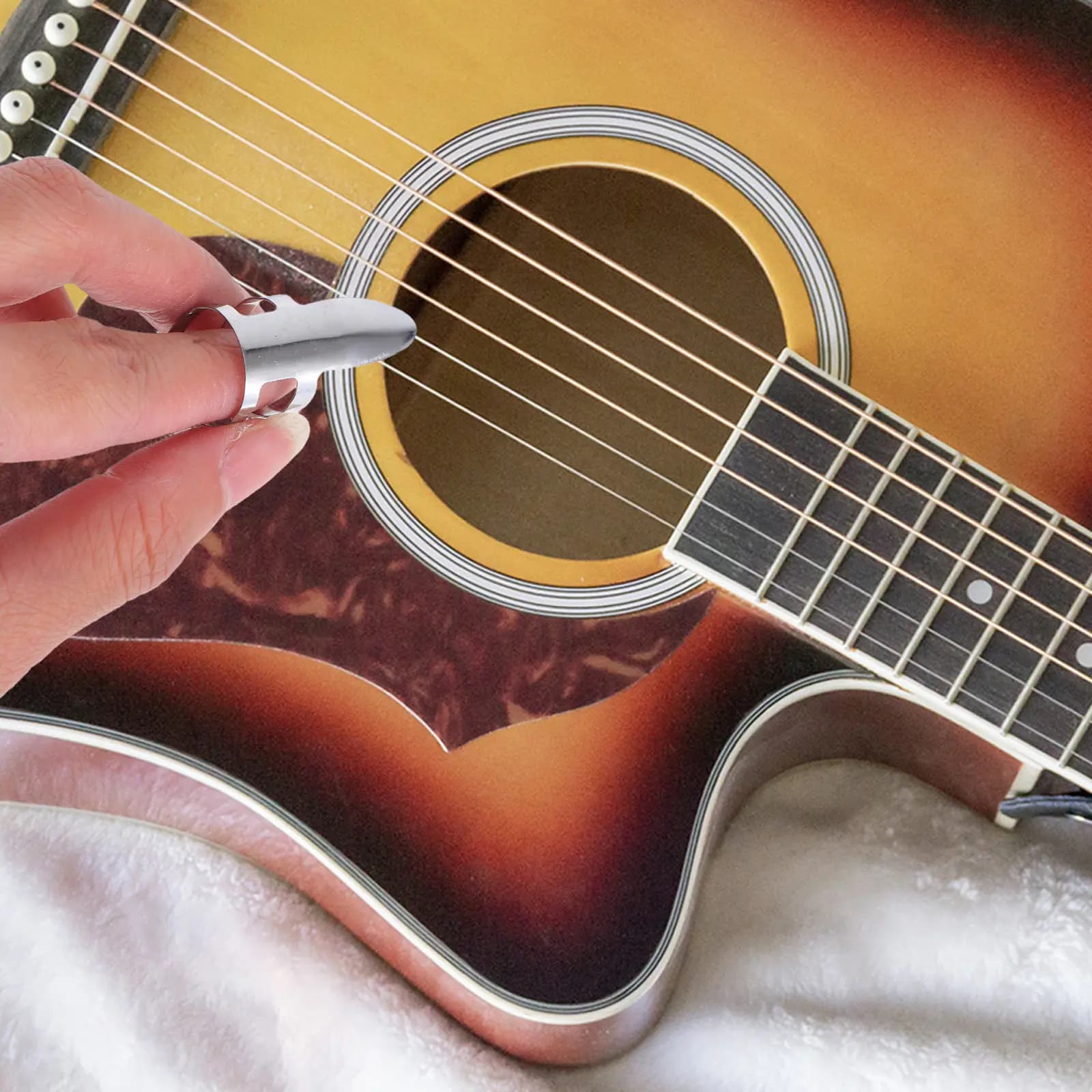 Set di 15 Plettri per Chitarra e Basso in Acciaio Inox, Ultra Sottili e Leggeri, per Uso Professionale e Collezionismo